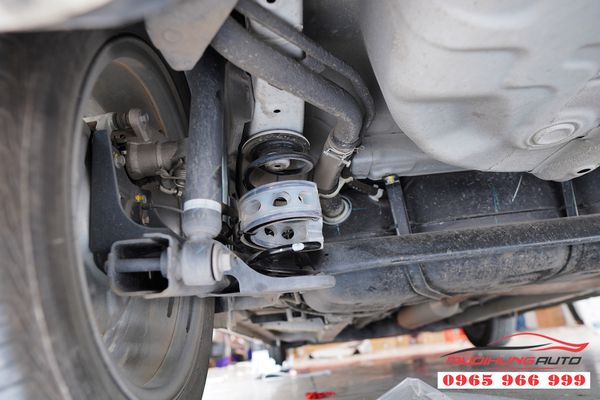 Gắn Đệm Giảm Chấn TTC Cho Suzuki Swift Giá Tốt
