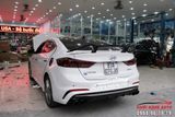 Gắn đuôi cá mẫu cánh chim độc đáo xe Elantra