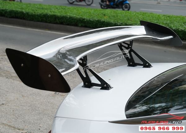 Gắn Đuôi Cá Carbon Mẫu Thể Thao Cho Xe Kia K5