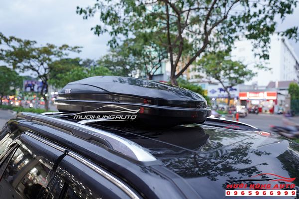 Lắp Cốp Nóc Để Đồ - Baga Phi Thuyền Cho Xe Ford Explorer Tại TPHCM