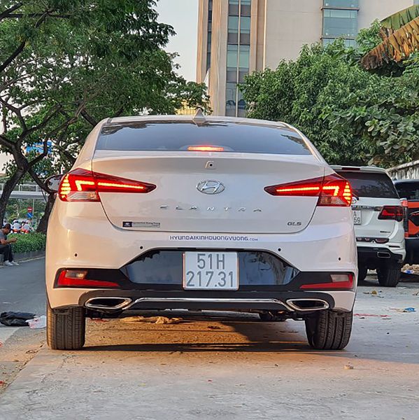 Gắn Líp Xe Hyundai Elantra 2019 Mẫu Mer