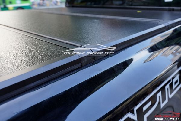 Nắp Thùng Gập 3 Tấm Thể Thao Cho Xe Ford Raptor