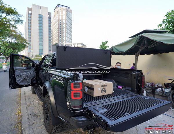 Nắp Thùng Gập 3 Tấm Thể Thao Cho Xe Ford Raptor