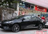 Gắn nẹp ốp hông cho Toyota Altis 2019-2020