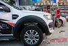 Gắn Ốp Cua Bánh Thể Thao Cho Ford Ranger Tại TPHCM