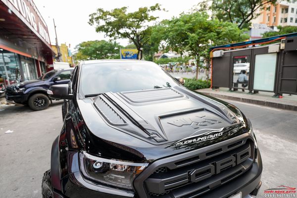 Gắn Ốp Nắp Capo Cho Xe Ford Raptor Siêu Ngầu