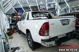 Gắn Phụ Kiện Chính Hãng Cho Toyota Hilux 2020