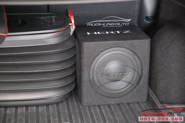 Gắn Sub Hơi Hertz Cho Xe Honda HRV 2020