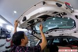 Gắn Ty Cốp Điện Cốp Sau Xe Kia Sorento Tại TPHCM