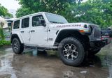 Lắp Bệ Bước Chân Cá Tính Cho Xe Jeep Wrangler Rubicon