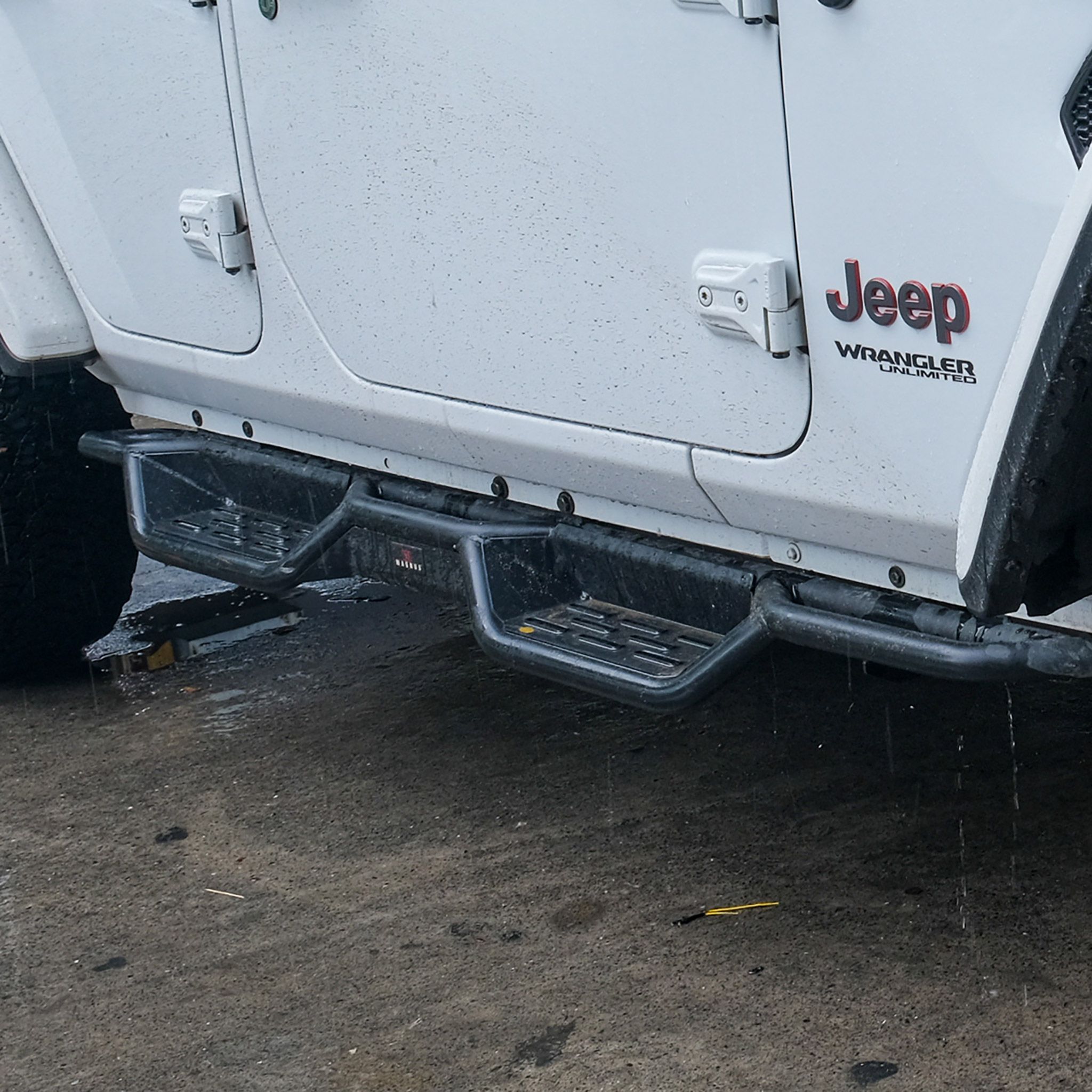 Lắp Bệ Bước Chân Cá Tính Cho Xe Jeep Wrangler Rubicon – MƯỜI HÙNG AUTO