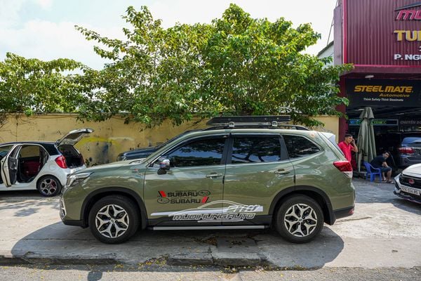 Lắp Bệ Bước Chân Hỗ Trợ Lên Xuống Xe Subaru Forester 2022