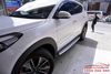 Lắp bệ bước chân mẫu chấm bi cho Hyundai Tucson 2019