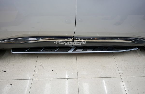 Lắp Bệ Bước Chân Mẫu Thaco Cho Xe Peugeot 5008 2019 - 2020