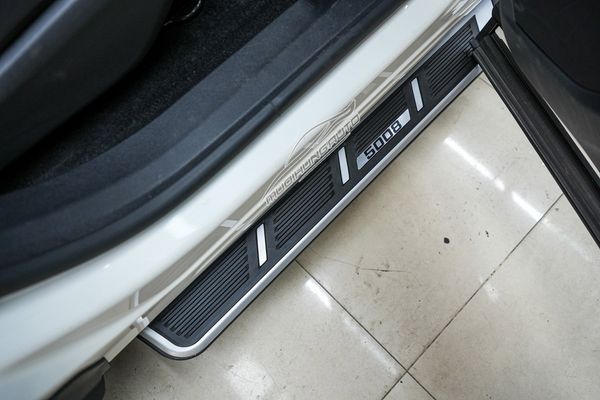 Lắp Bệ Bước Chân Mẫu Thaco Cho Xe Peugeot 5008 2019 - 2020