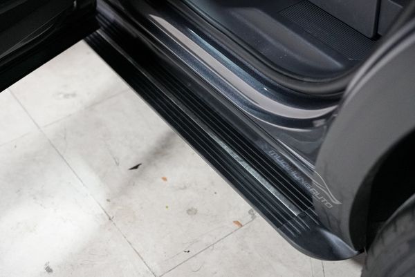 Lắp Bệ Bước Lên Xuống Cho Xe Volkswagen Teramont 2021