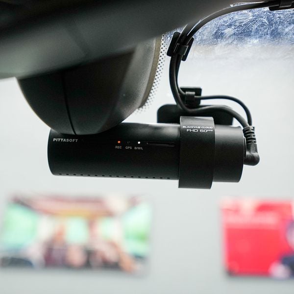 Lắp Camera Hành Trình Blackvue DR750X-2CH PLUS Cho Xe BMW X3 2023