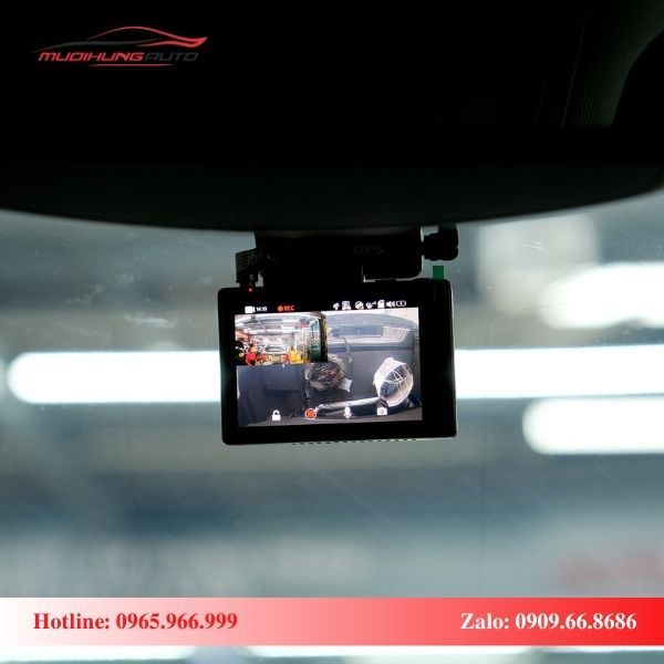 Lắp Camera Hành Trình Vietmap C65 Cho Mercedes V Class Chính Hãng