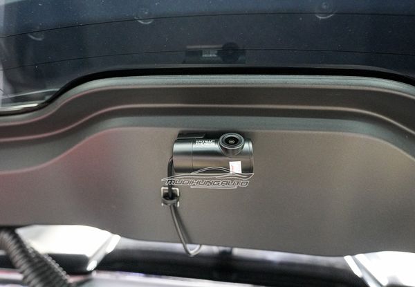 Lắp Camera Hành Trình Vietmap KC01 Cho Xe Range Rover Velar 2022