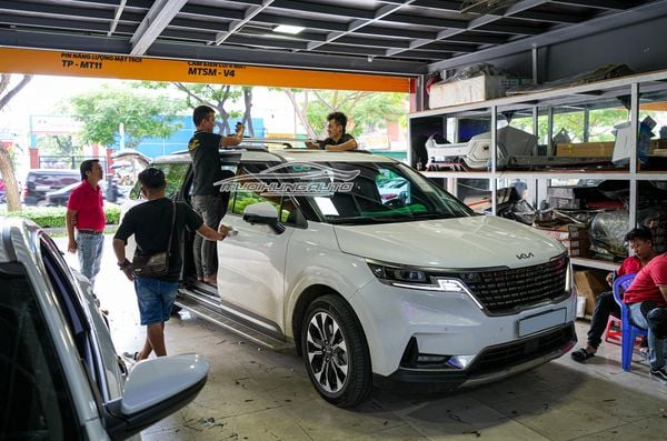 Lắp Cốp Nóc Để Đồ Dung Tích 500L Cho Xe Kia Carnival 2022
