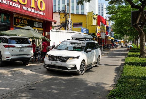 Lắp Cốp Nóc Để Đồ Dung Tích 500L Cho Xe Kia Carnival 2022