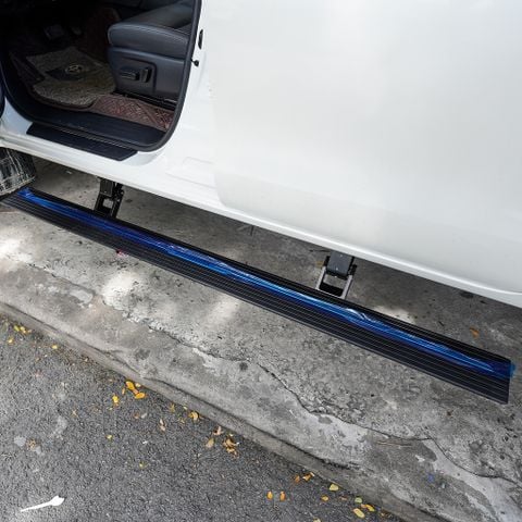 Bộ Bệ Bước Điện Tự Động Cao Cấp Cho Xe Bán Tải Toyota Hilux 2021