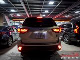 Thay Đèn Hậu Nguyên Cụm Và Độ LED Gầm Sau Cho Toyota Highlander Tại TPHCM