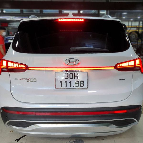Lắp Đặt LED Cốp Sau Cao Cấp Cho Xe Hyundai Santafe 2021