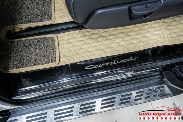 Bộ Nẹp Bước Chân Titan Cho Xe Kia Carnival 2022 Chính Hãng