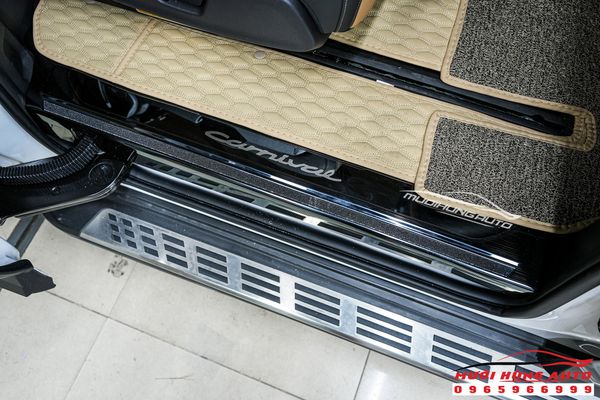 Bộ Nẹp Bước Chân Titan Cho Xe Kia Carnival 2022 Chính Hãng