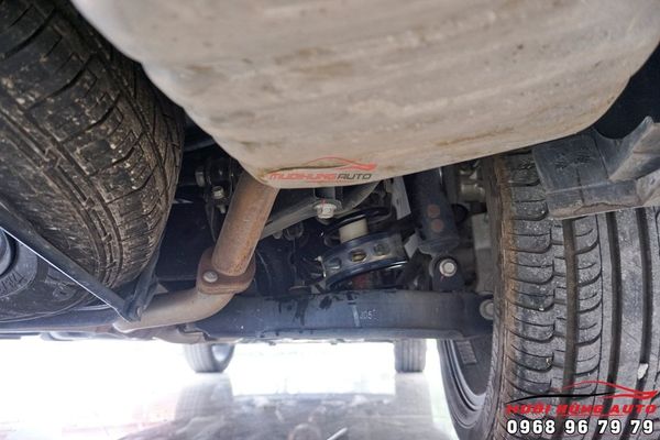 Lắp Đệm Giảm Chấn Cho Xe Chevrolet Captiva Tại Mười Hùng Auto
