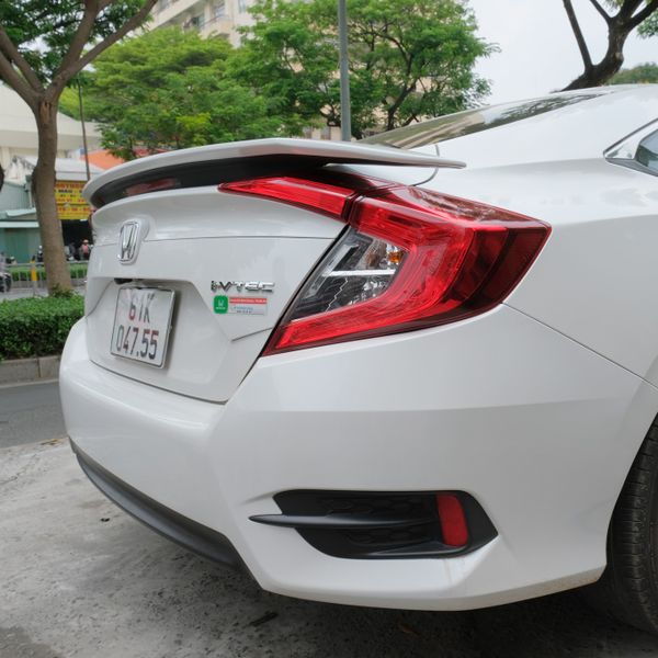 Lắp Đuôi Cá Có Đèn Chính Hãng Cho Xe Honda Civic