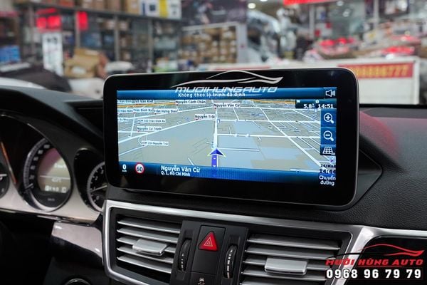 Lắp Đặt Màn Hình Android Cao Cấp Cho Mercedes E250 Tại TPHCM