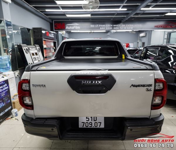 Gắn Nắp Thùng Cuộn Điện Cho Toyota Hilux 2021 Hiệu Option 4x4 Cao Cấp