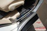 Lắp Nẹp Bước Chân Cao Cấp Cho Toyota Land Cruiser 2022