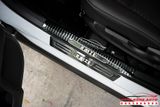 Lắp Đặt Bộ Nẹp Bước Chân Chống Trầy Cho Xe Toyota Raize Uy Tín