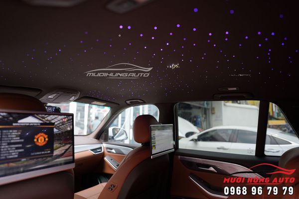 Vinfast LUX SA Biến Hóa Thành Xe Sang Với LED Trần Sao Rơi Tại TPHCM