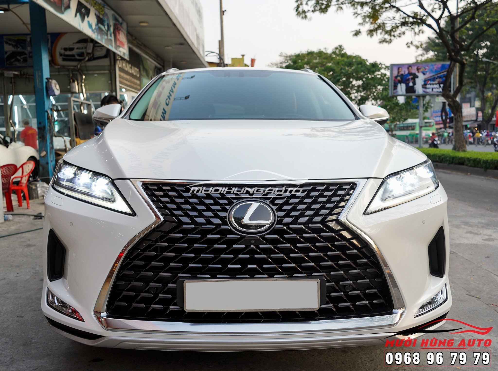 Nâng đời xe Lexus RX 350  Mua xe hơn 1 tỷ để sở hữu xe gần 3 tỷ bạn có tin  không