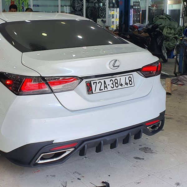 Líp Pô Xe Toyota Camry 2019 - 2020 Zin Theo Xe