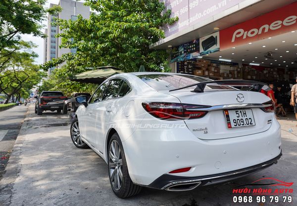 Gắn Đuôi Cá Thể Thao Cho Mazda 6 Độ