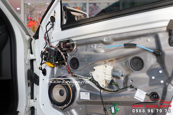 Gói Độ Âm Thanh Loa Cánh Cửa Và Loa Sub Focal Chính Hãng Cho Mercedes E250