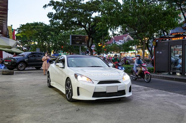 Nâng Cấp Body Kit Và Đèn Pha Xe Hyundai Genesis 2008 Lên Đời 2013