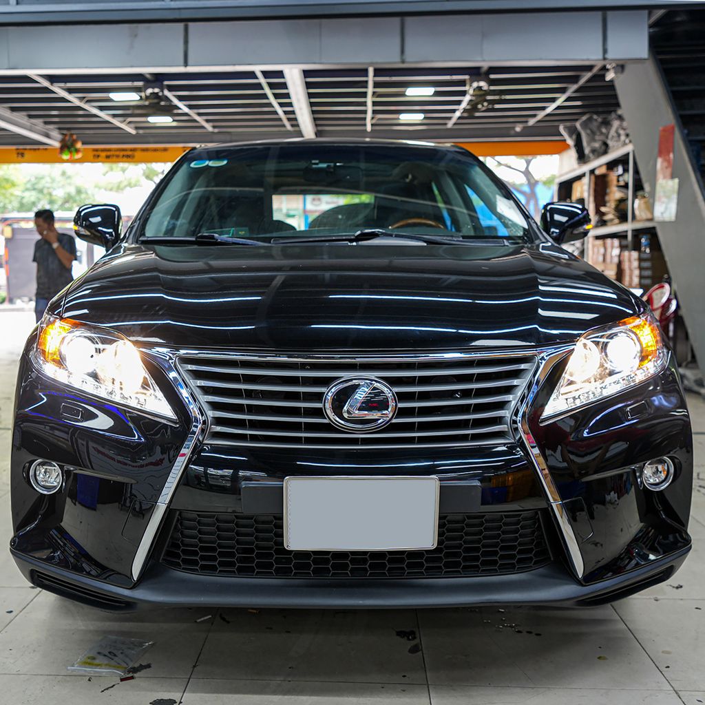 Lexus LX570 nhập Mỹ cao hơn chính hãng tại Việt Nam cả tỷ đồng