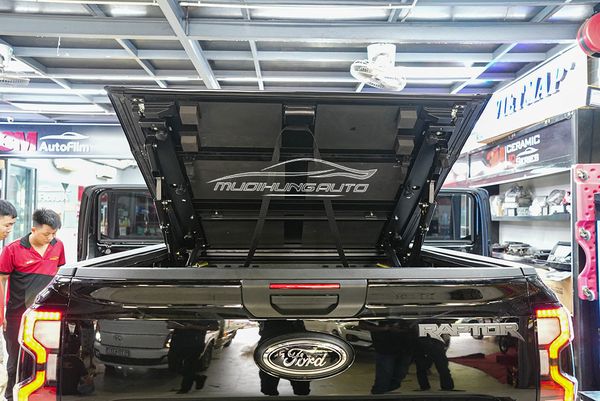Nắp Thùng Gập Ba Tấm Top Flip Cho Xe Ford Ranger Raptor