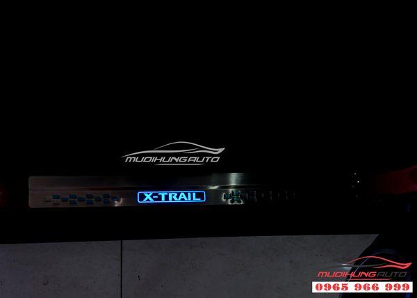 Nẹp Bước Chân Có Đèn Nissan X-Trail 2019