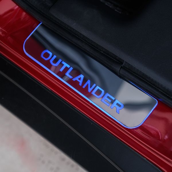 Nẹp Bước Chân Outlander  2020 Có Đèn LED Chạy Cao Cấp