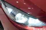 Thay Bóng Xenon Philips Bên Cos Và Gắn Bóng LED Pha Xe Mazda 3 Chính Hãng