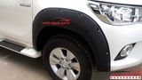 Ốp Cua Bánh Toyota Hilux 2019