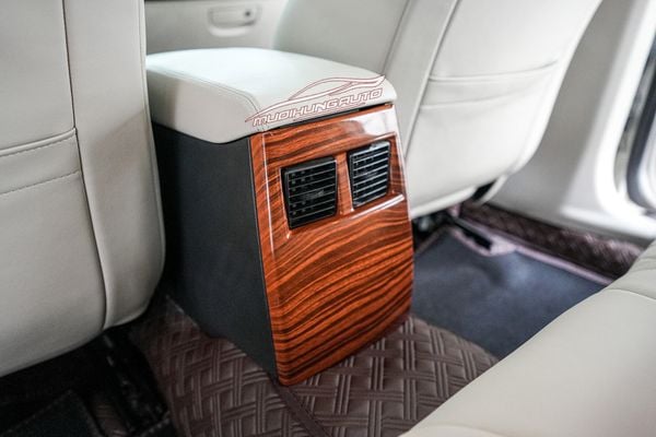 Ốp Gỗ Nội Thất Cho Xe Chrysler Sang Trọng - Đẳng Cấp