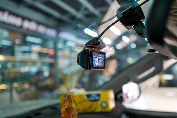 Lắp Camera Hành Trình Trước Vietmap Speedmap M1 Cho Xe Toyota Fortuner 2020